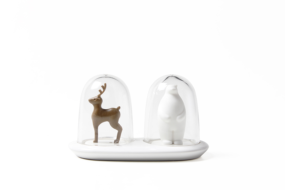 WILDLIFE SALT AND PEPPER SHAKER (DEER+BEAR)