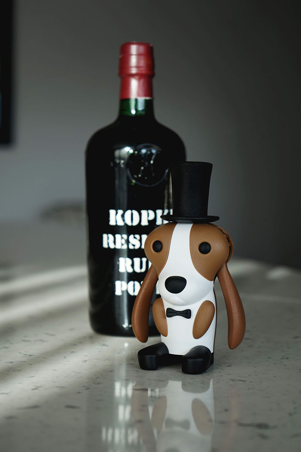 WINE HOUND