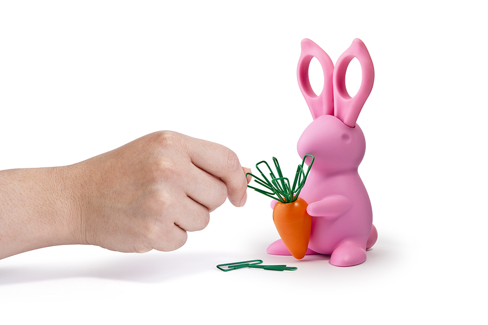 10115_Desk bunny scissor_use-2_PK_hi